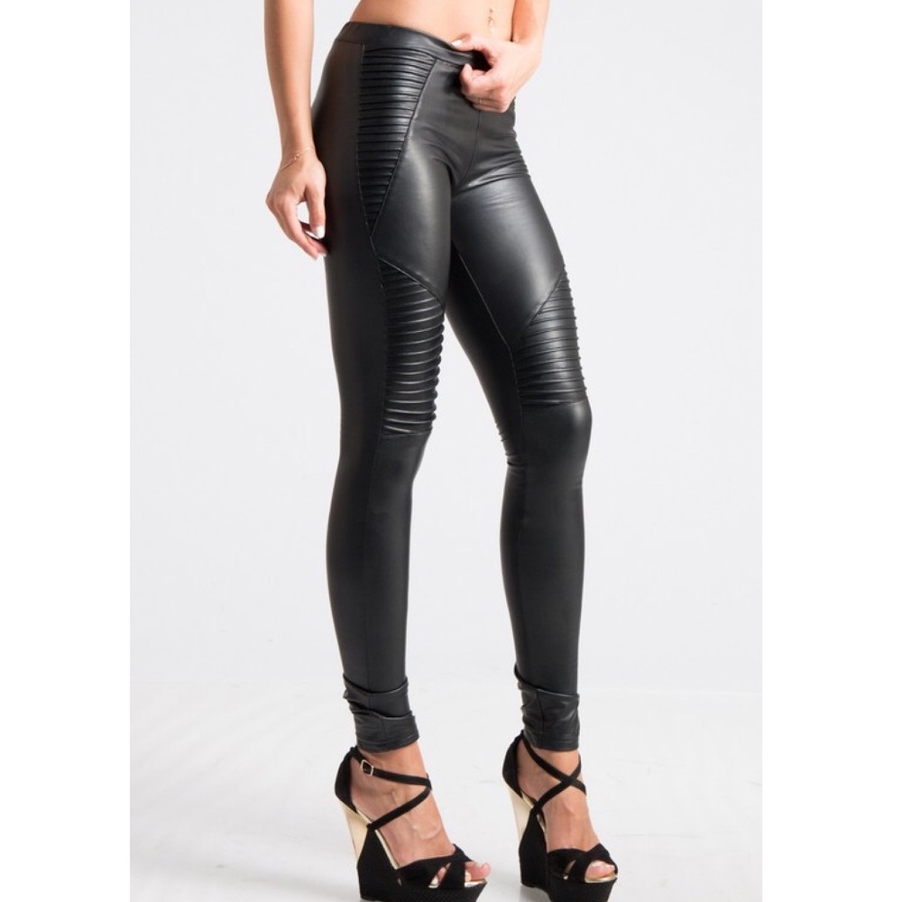 🍂 Faux Leather Moto Leggings - Picture 3 of 8